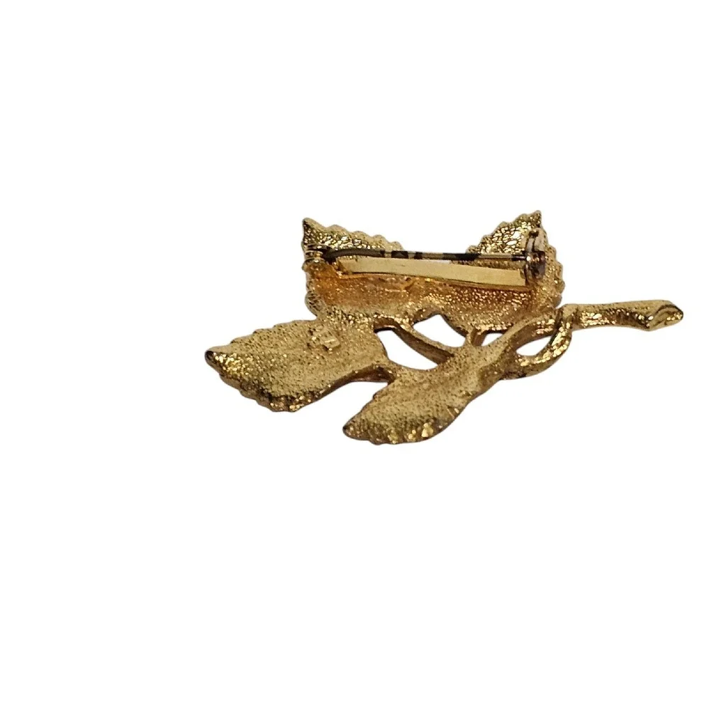 OFA Gold Leaf Brooch Pin Vintage Textured Maple Leaf Statement Jewelry‎